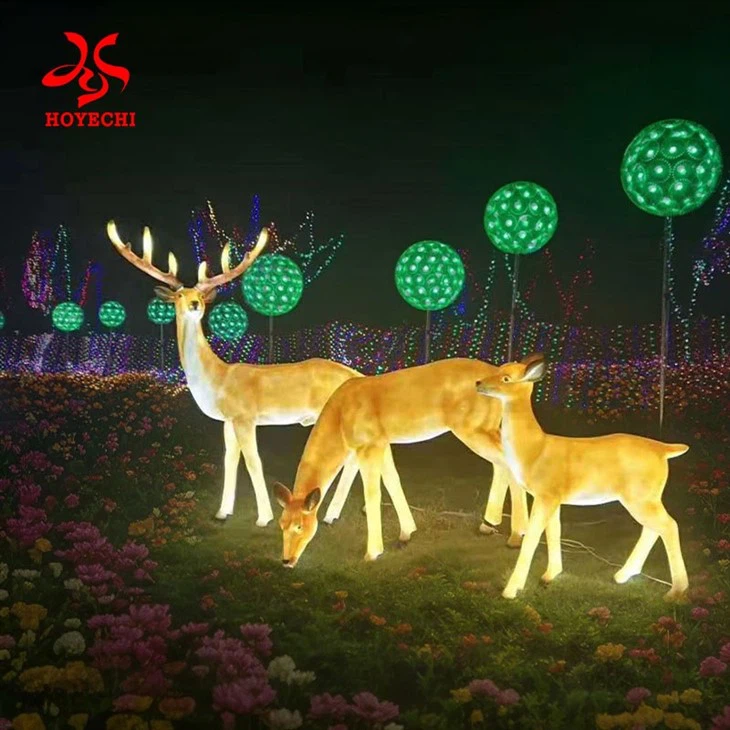 HOYECHI Holiday Decorative Fiberglass Plastic Sculpture Light For Courtyard And Park Decor